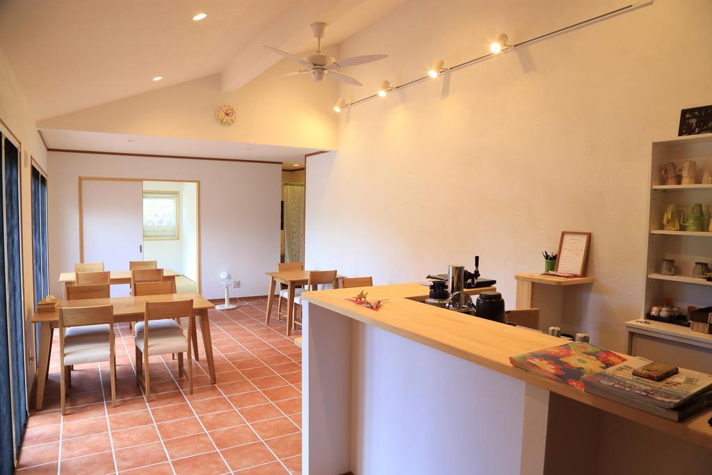 Guest House Annsea Ishigaki  Екстер'єр фото